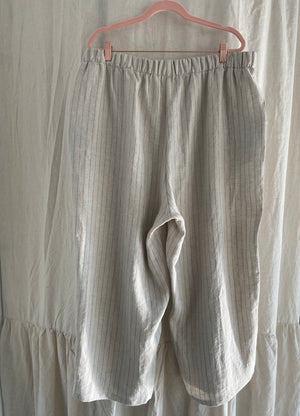 Marketplace - 2X - Belle Wide Leg Slacks - Linen Herringbone - Dove Grey Stripe