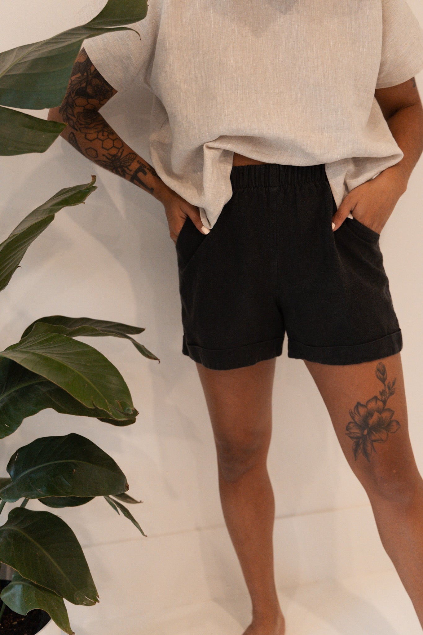 The Cuff Shorts - Antique Linen