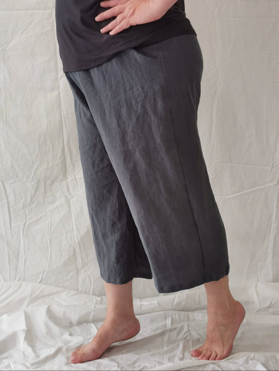 The Pedal Pushers - Antique Linen