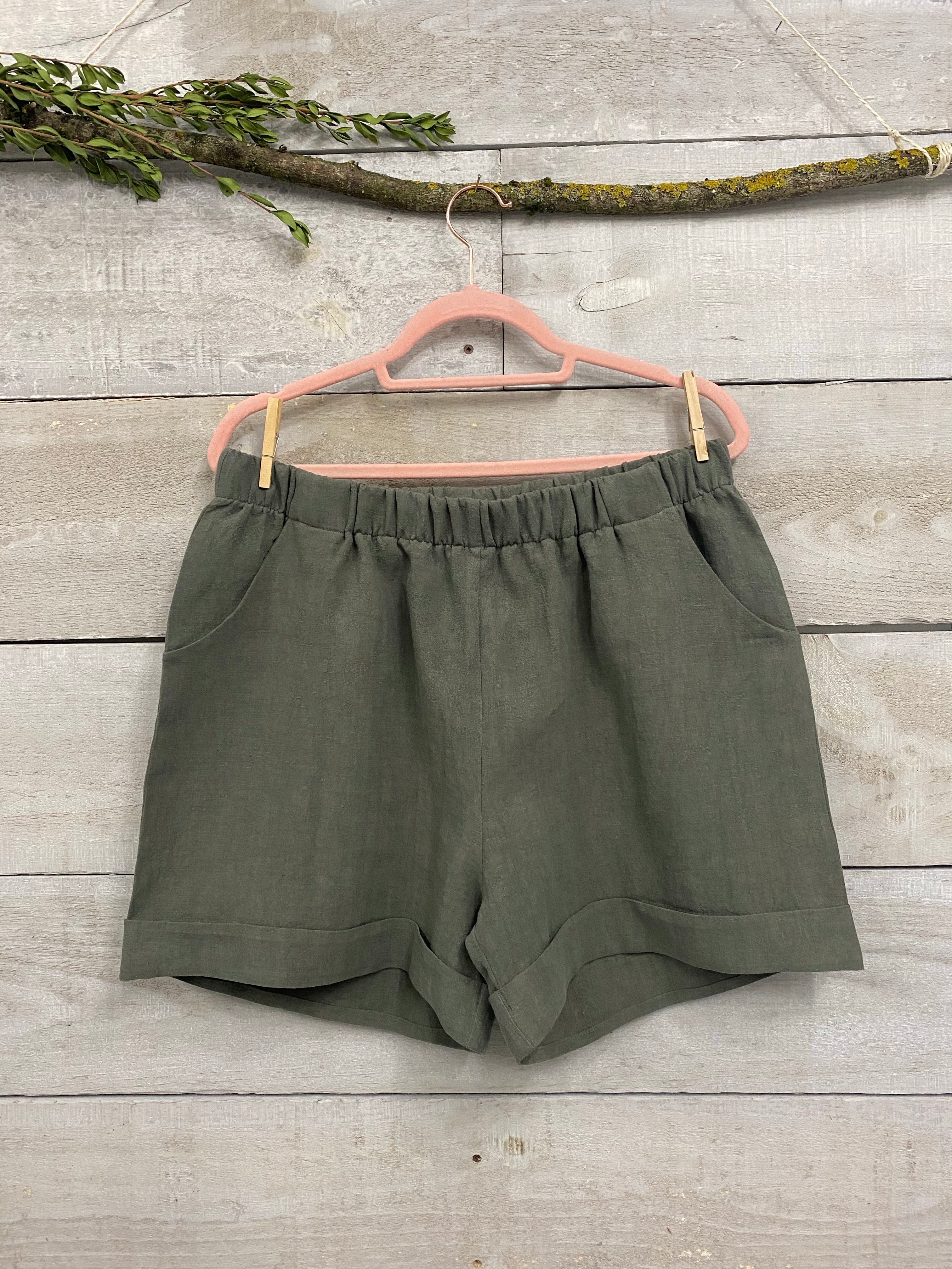 The Cuff Shorts - Antique Linen