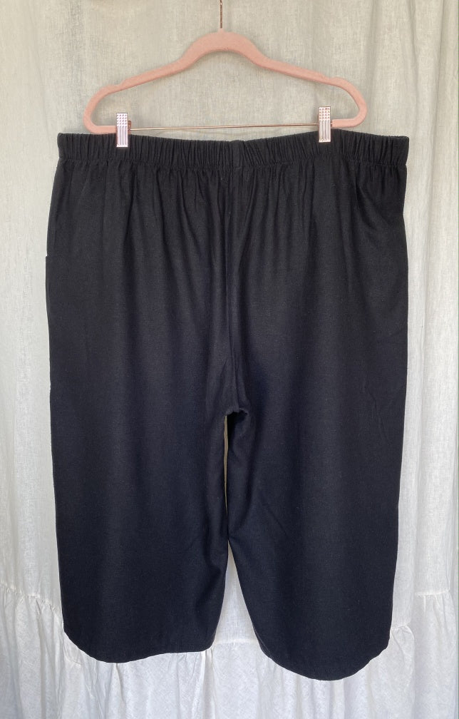 Marketplace - 3X - Black Raw Silk - Pedal Pushers