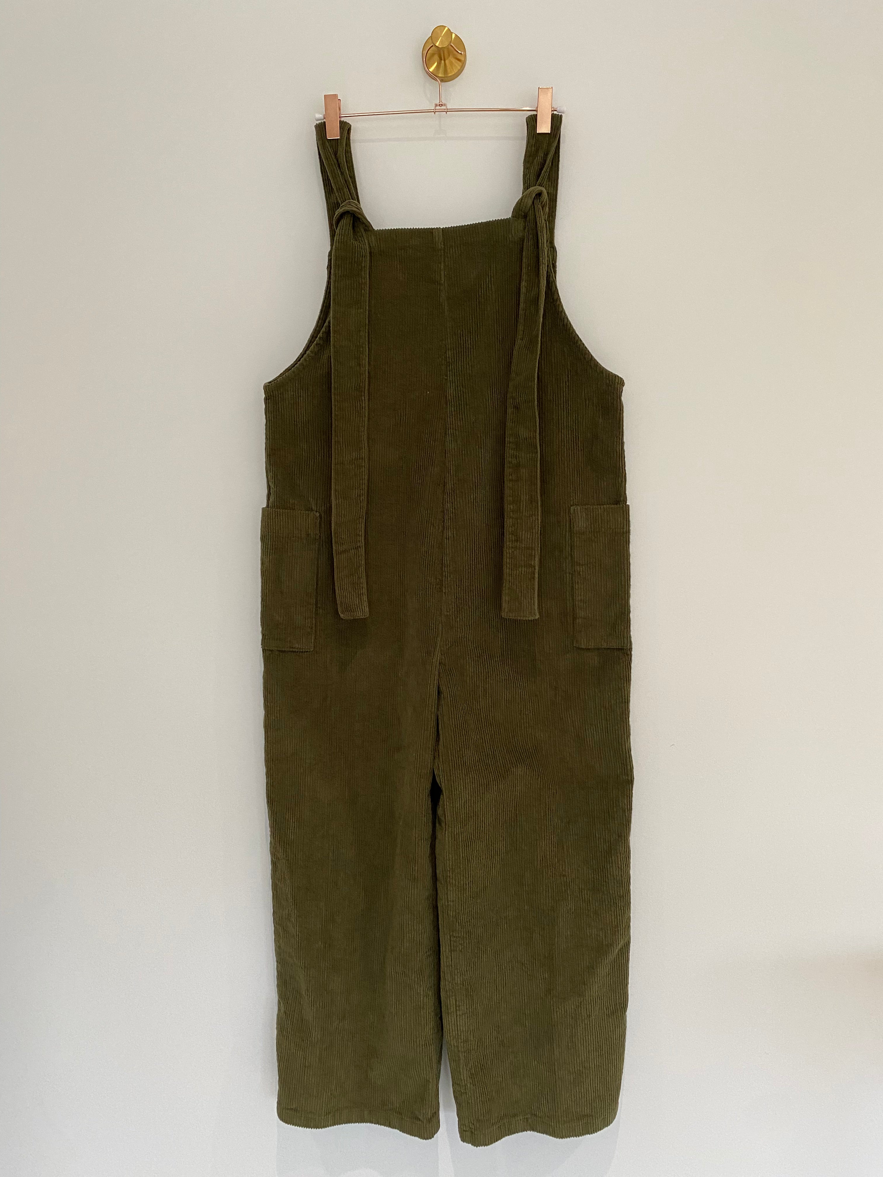 Marketplace - Medium - Wanderer Wide Leg Dungarees - 8 Wale Corduroy - Moss