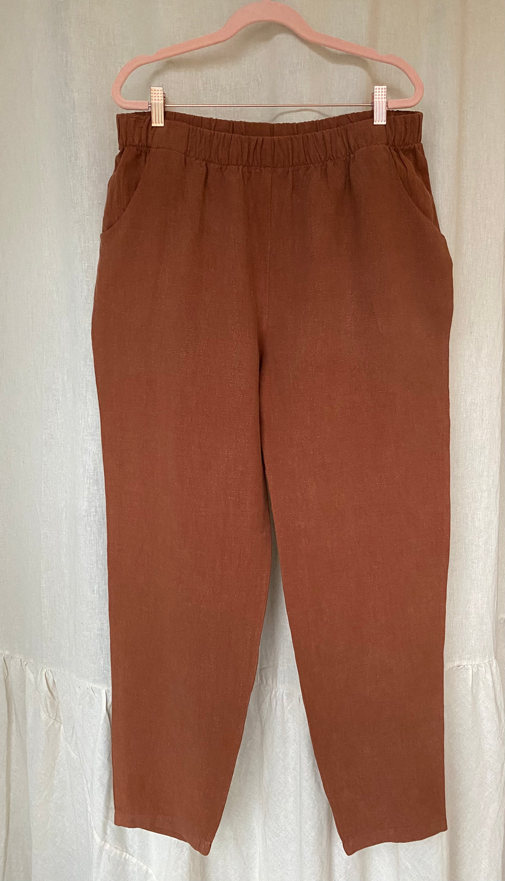 Marketplace - Large - The Slacks - Antique Linen - Cinnamon