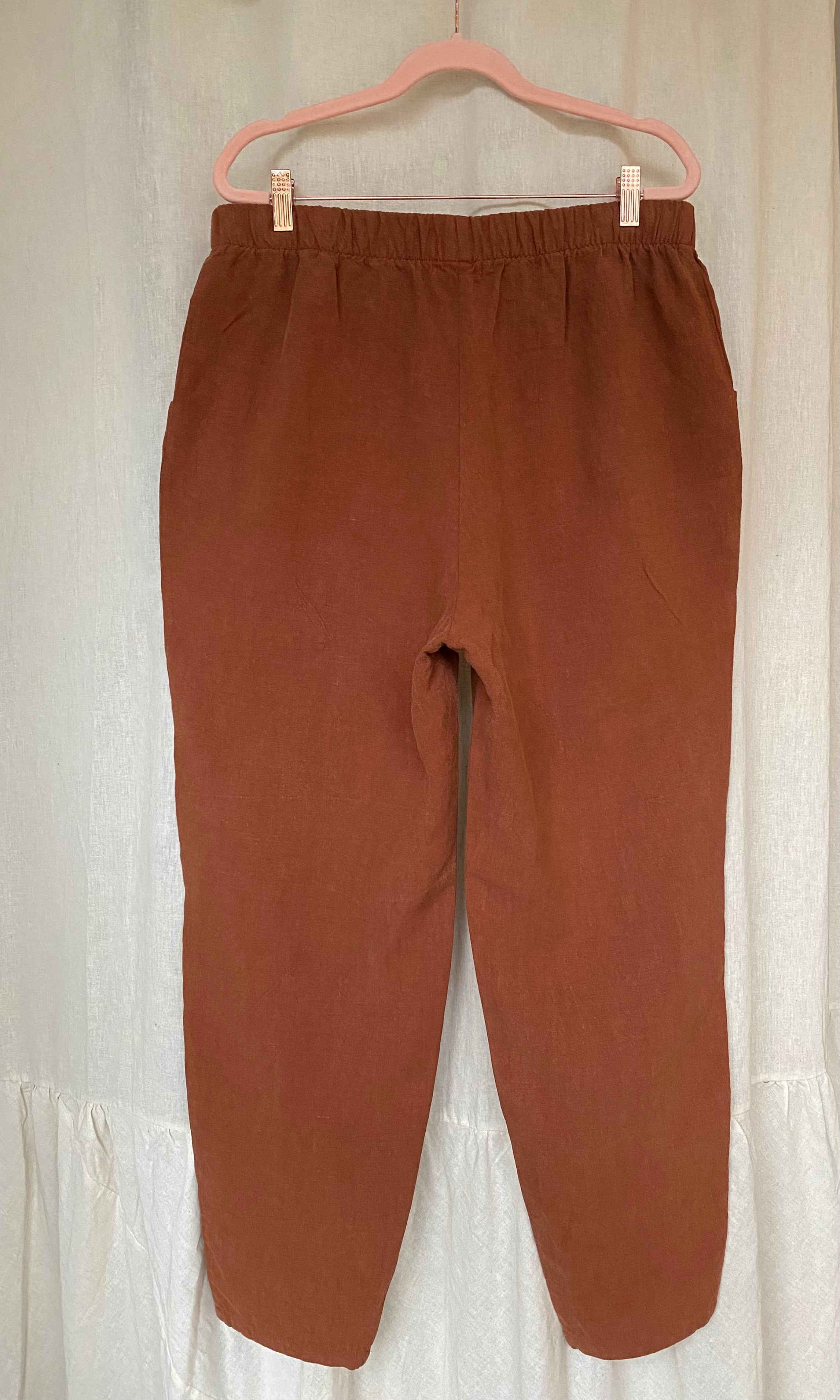 Marketplace - Large - The Slacks - Antique Linen - Cinnamon