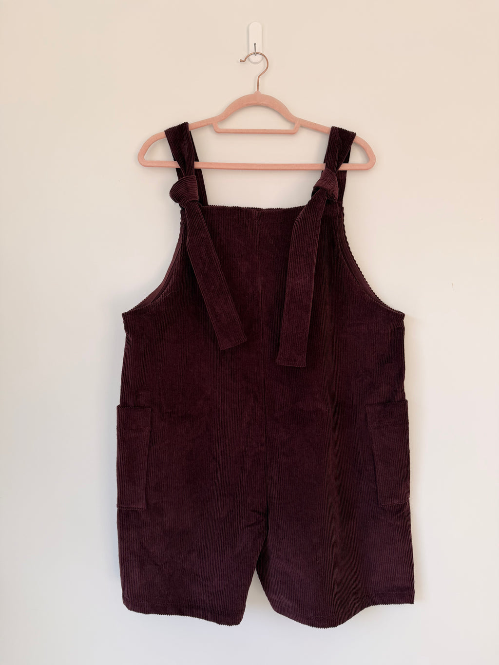Marketplace - M - Dungaree Shorts - 8 Whale - Merlot
