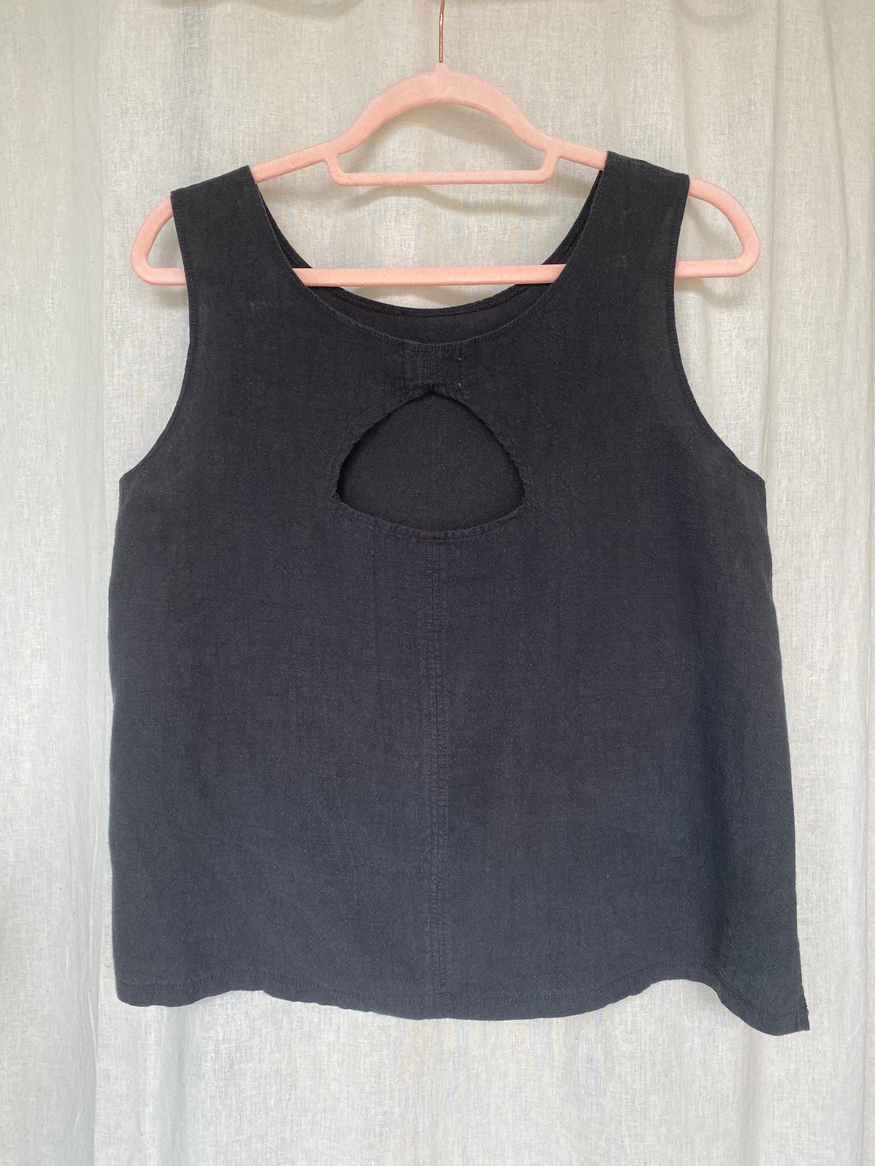 Marketplace - Large - Tank - Antique Linen - Black