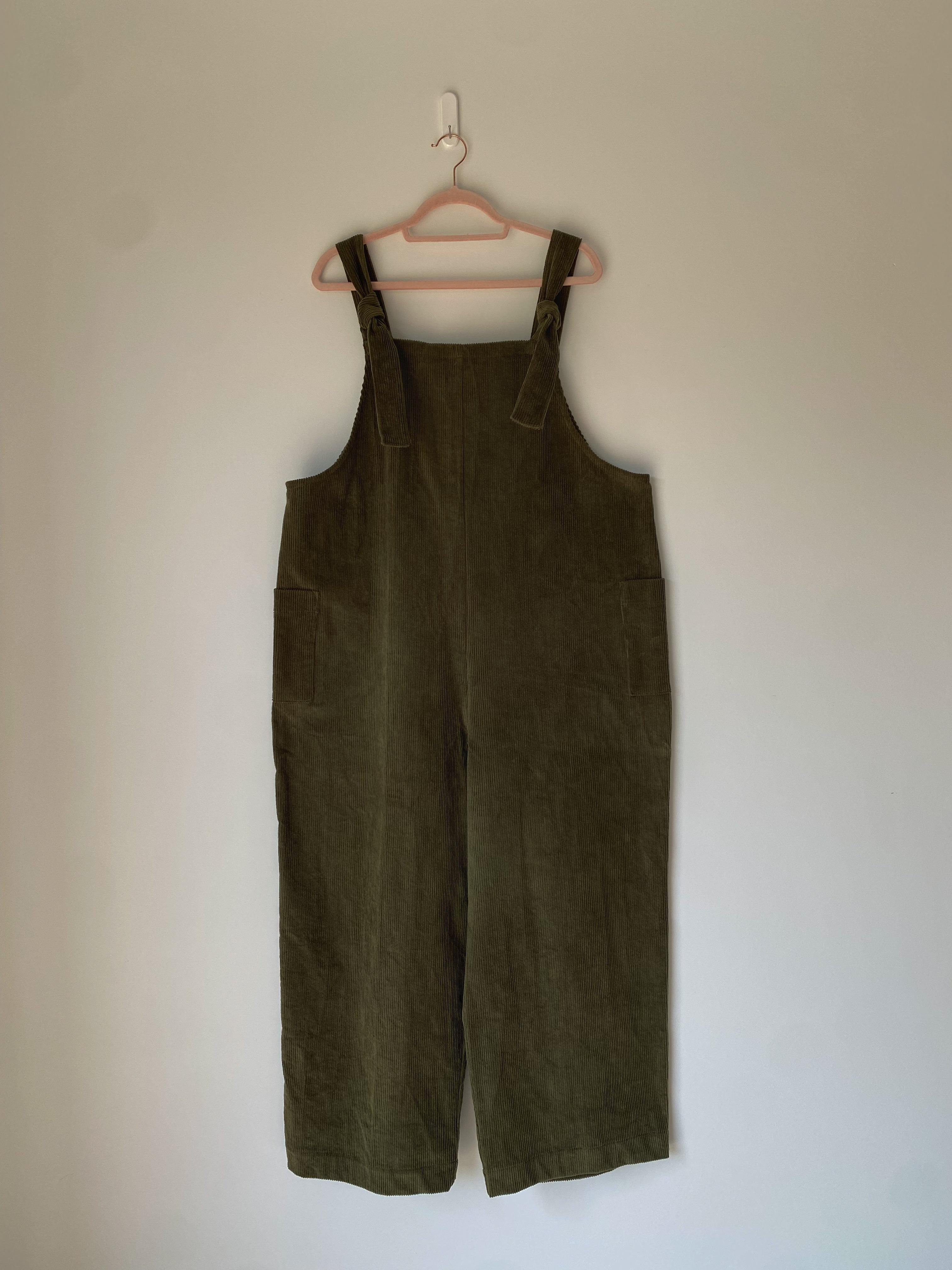 Marketplace - XL - Dungaree Wanderer Wide Leg - Corduroy 8 Whale - Moss