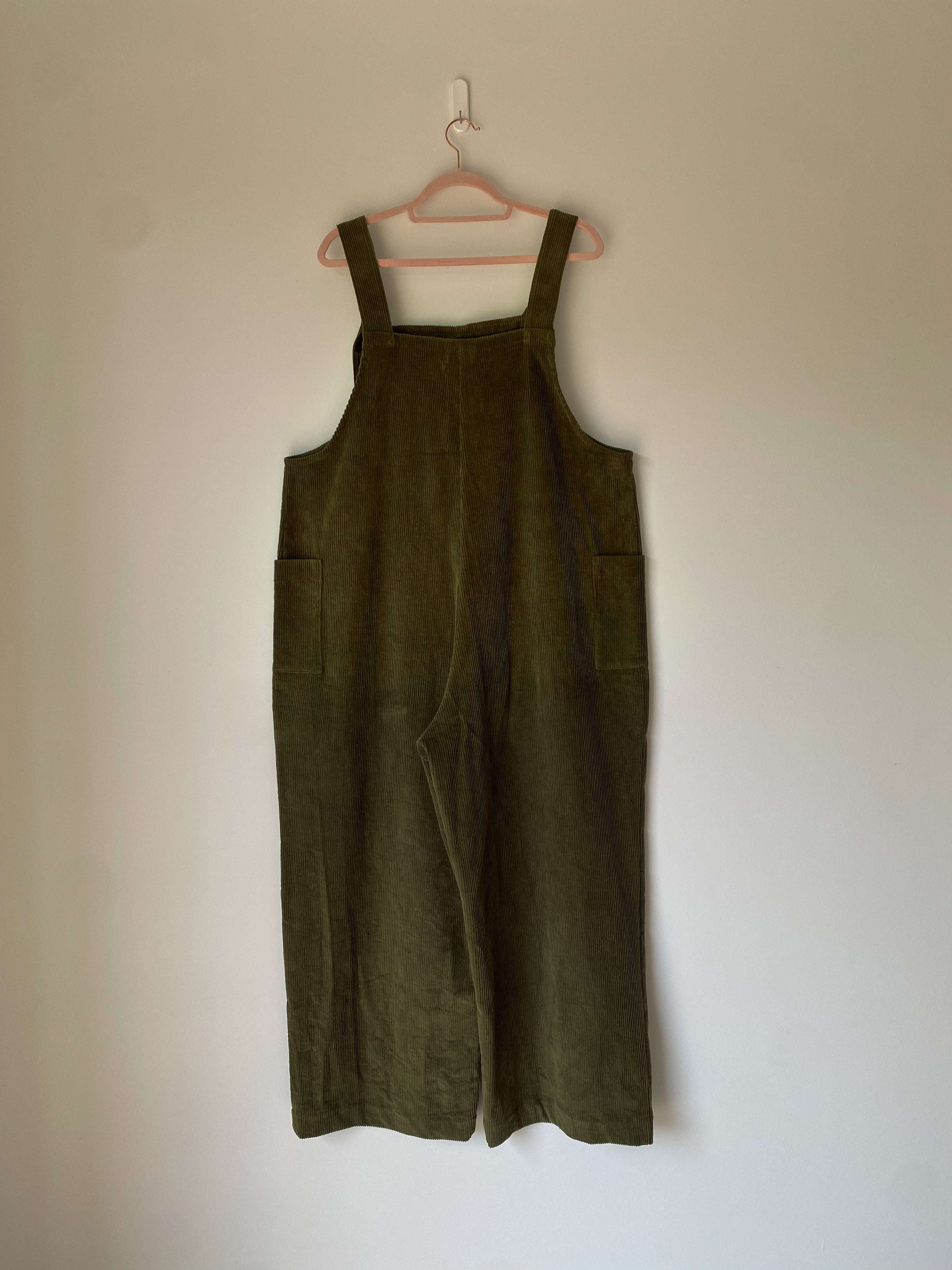 Marketplace - XL - Dungaree Wanderer Wide Leg - Corduroy 8 Whale - Moss
