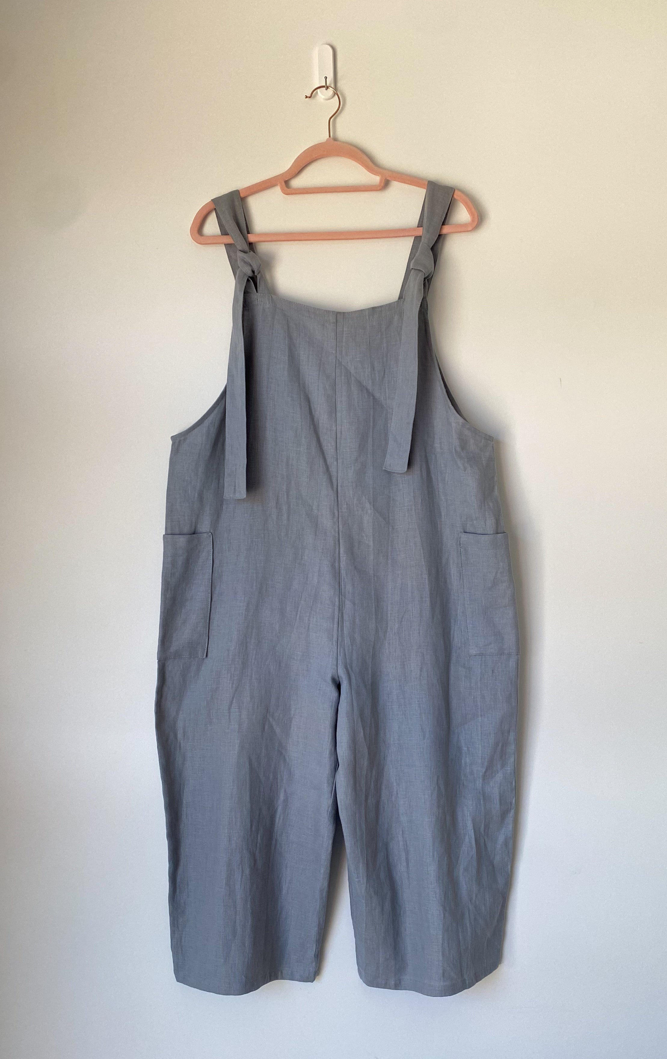 Marketplace - L - Dungaree Wide Leg Pedal Pushers - Linen - Arctic Blue